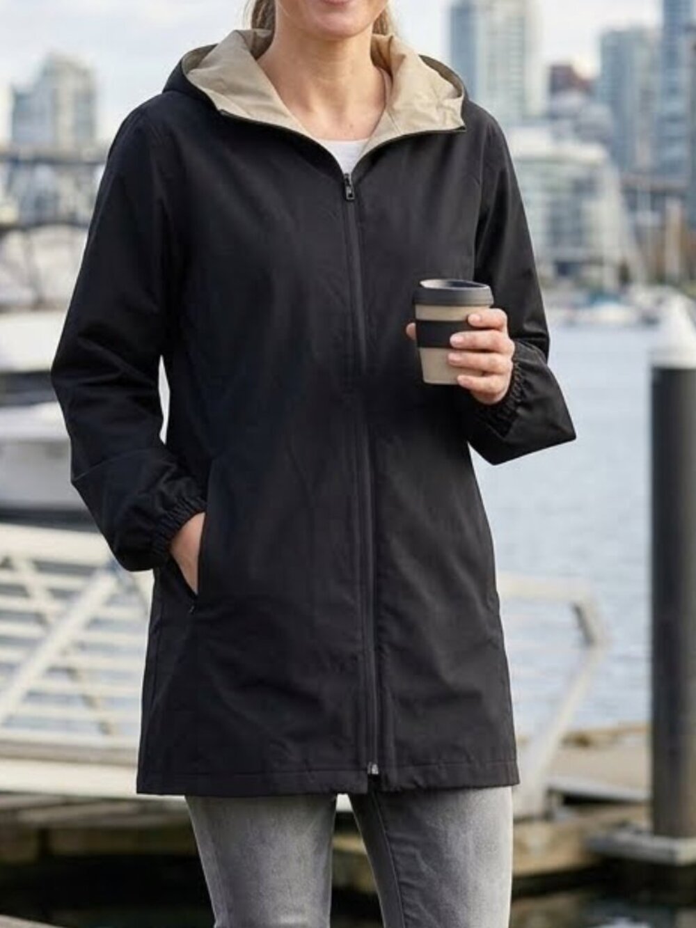 Sequence Woman's Black Reversible Hooded Rain Jacket Soft Shell Size 15 / 16